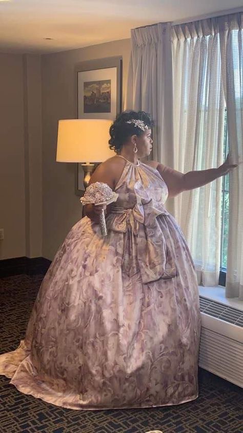 Plus Sized Fantasy Dress, Plus Size Haute Couture, Royalcore Aesthetic Outfits, Maximalist Wedding Dress, Rococo Ball Gown With Ruffles, Luxury Victorian Rococo Ball Gown, Plus Size Ballgown, Marie Antoinette Style Ball Gown With Ruffles, Yule Ball Dresses