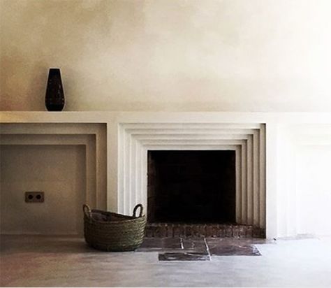 Minimalist Fireplace | Ramon Llull Design Camino, Minimalist Fireplace, Home Fireplace, Modern Fireplace, Fireplace Wall, Decor Minimalist, Fireplace Design, Fireplace Surrounds, Vintage Modern