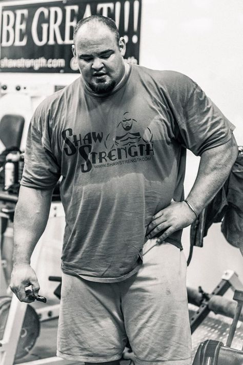 Brian Shaw Brian Shaw, World's Strongest Man, Strongest Man, Sports Design Ideas, Hunks Men, Olympic Lifting, Natural Bodybuilding, Workout Program, Women's Muscle