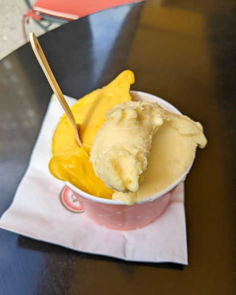 Mango Ice Cream Aesthetic, Mango Gelato, Ice Cream Aesthetic, Yummy Aesthetic, Mango Passionfruit, Gelato Ice Cream, 2023 Aesthetic, Mango Dessert, Mango Ice Cream