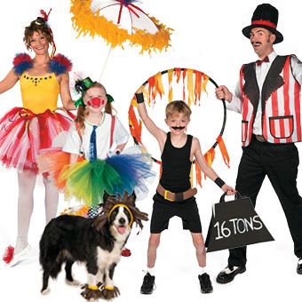 Clown On Stilts, Stilts Costume, Circus Family Costume, Zombie Couple Costume, Halloween Costume Ideas For Kids, Circus Halloween Costumes, Family Costumes Diy, Costume Ideas For Kids, Easy Diy Halloween Costumes