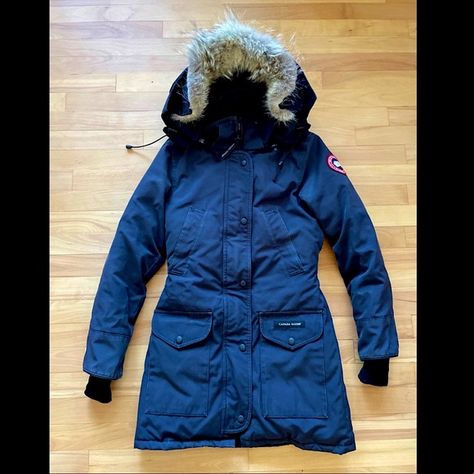 Canada Goose Ladies XXS Trillium Parka Canada Goose Women, Fur Hood, Canada Goose, Canada Goose Jackets, Parka, Navy Blue, Trim, Fashion Tips, Blue