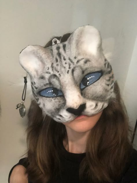 Snow Leopard Therian, Therians Mask, Snow Panther, Therian Cat Mask, Cat Mask Ideas, Therian Aesthetic, Cat Mask Diy, Therian Ideas, Blonde And Brunette Best Friends