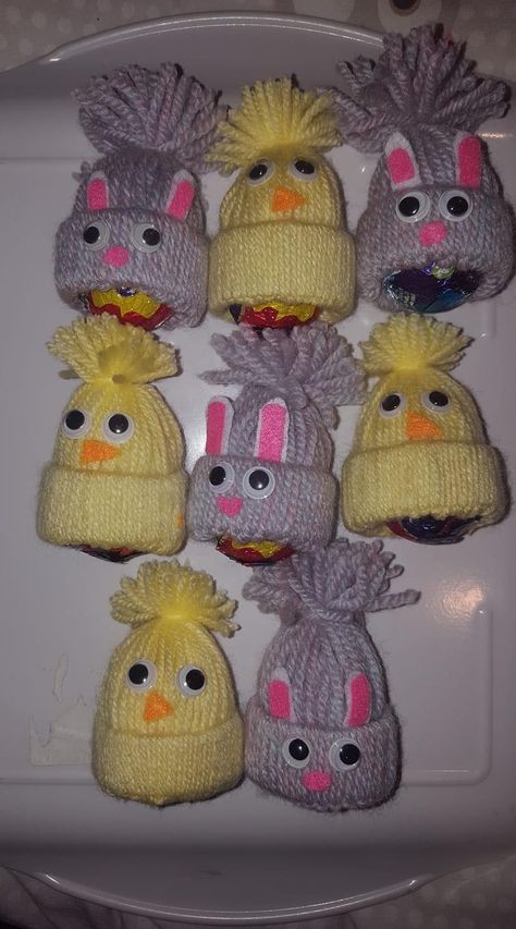 Cute Easter Treats, Påskeaktiviteter For Barn, Easy Yarn Crafts, Easter Favors, Fun Easter Crafts, Easter Craft Decorations, Crafts Easter, Easy Easter Crafts, Easter Bunny Crafts