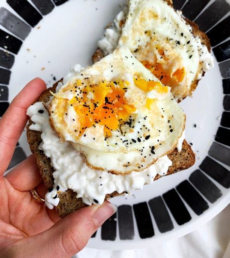 Roasted Sweet Potato Slices, Cottage Cheese Toast, Cheese Toast Recipe, Cheese On Toast, Cholula Hot Sauce, Cottage Cheese Breakfast, Spicy Baked Chicken, Firecracker Chicken, Queso Cottage