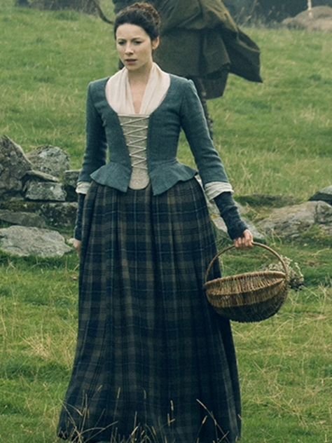 Claire, Ep2.09 Outlander Claire Costume, Outlander Outfits, Outlander Dresses, Claire Fraser Costume, Outlander Fashion, Outlander Clothing, Outlander Style, Themed Costumes, Outlander Novel