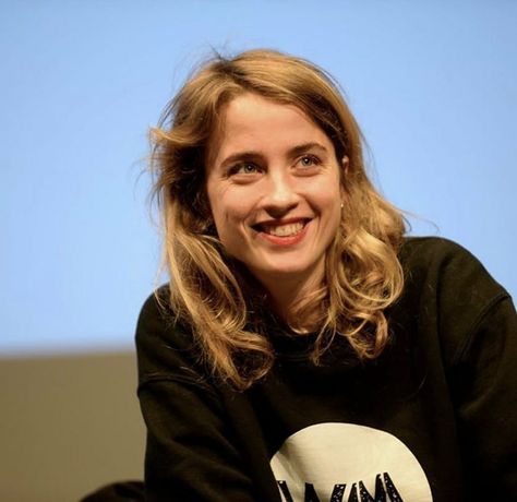 Celine Sciamma, Adele Haenel, Mackenzie Davis, Hot Pockets, French Beauty, Perfect People, My Kind Of Woman, Grunge Hair, Lady And Gentlemen