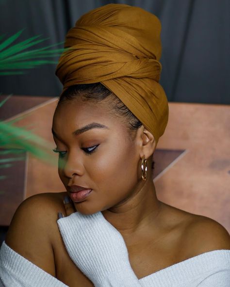 Headwrap Black Women Fashion Styles, Doek Styles, Khloe Hair, Headwrap Hairstyles, Cabello Afro Natural, African Hair Wrap, Head Tie, Head Wrap Styles, Hair Wrap Scarf