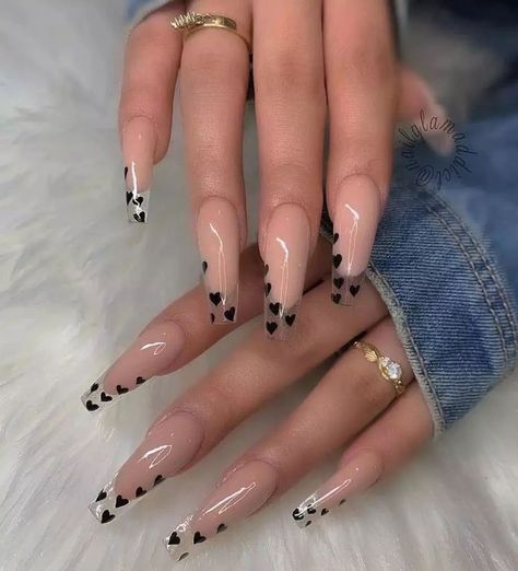 Black Heart Nails, 21st Birthday Nails, Nail Heart, Long Black Nails, Birthday Nail Designs, Mani Nails, Vegas Nails, Clear Acrylic Nails, Heart Nail Designs