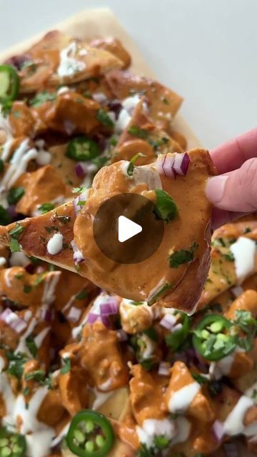 high protein recipes on Instagram: "Butter Chicken Nachos! The best way to repurpose leftovers 🤎 also I’m not sure how I forgot the cheese but they were supposed to have 😂 once the naan chips are out of the oven, add butter chicken and cheese, pop back in the oven until cheese is melted, then add the rest of the toppings! 

 For more recipes like these - Click the link in bio

#recipe #food #dinner #easyrecipe #cooking #ramadan #foodie #foodblog #foodstagram #yummy #eeeats #instafood" Naan Chips, Repurpose Leftovers, Chicken And Cheese, Pop Back, Chicken Nachos, Protein Recipes, Food Dinner, More Recipes, Butter Chicken