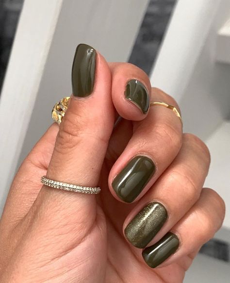 Newyork Streetstyle, Nail Art Mariage, Summer Nail Polish, Fun Nail Colors, Finger Paint, Green Nail Polish, Green Nail, Her Nails, Nail Art Wedding