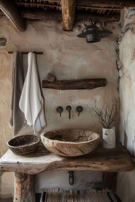 Half Bathroom Ideas Modern, Wabi Sabi Bathroom, Minimalist Small Bathrooms, Modern Boho Bathroom, Earthy Bathroom, Boho Style Bathroom, Wabi Sabi Interior, Rustic Bath, Rustic Bathroom Designs