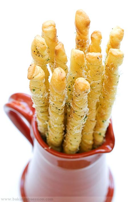 Herb and Parmesan Bread Twists   <3 this idea, might try it out today. Bread Twists, Savory Baking, Parmesan Bread, Flat Breads, Bread Sticks, Recipe Cookbook, Veggie Food, Food Crush, Culinary Experience