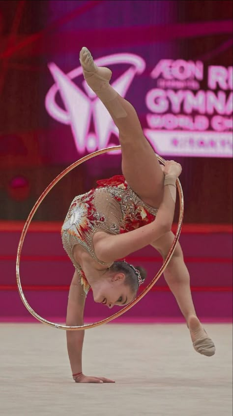 Rhythmic Gymnastics Hoop, Gymnastics Wallpaper, Rhythmic Gymnastics Training, Wallpaper 2022, Gymnastics Training, Amazing Gymnastics, Gymnastics Photos, Gymnastics Photography, Summer Olympic Games