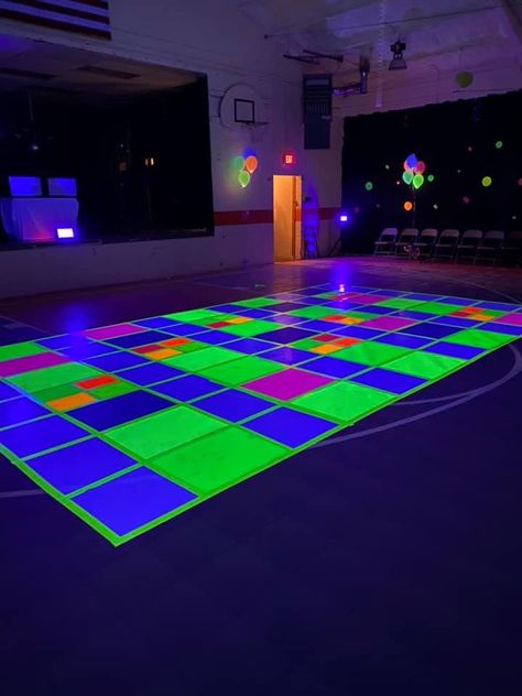 Glow Party School, Dark Masquerade, Pta Activities, Sweet 16 Party Planning, Sweetheart Dance, Glow Dance, Dance Activities, Purim Party, Testing Motivation