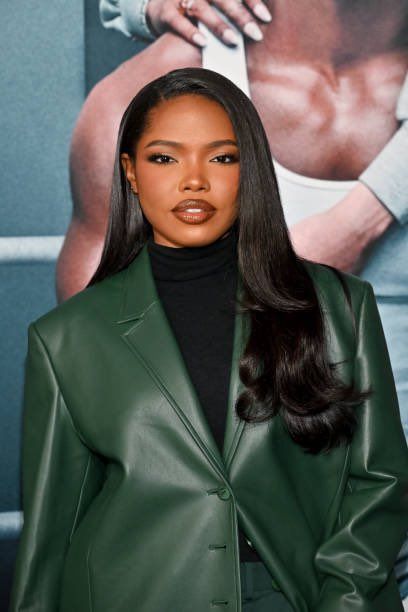 90s Sew In, Model Digitals Outfit, Hair Appointment Outfit, Ryan Destiny Outfits, Ryan Destiny Style, Wig Inspiration, Ryan Destiny, Classy Hairstyles, Brown Skin Makeup