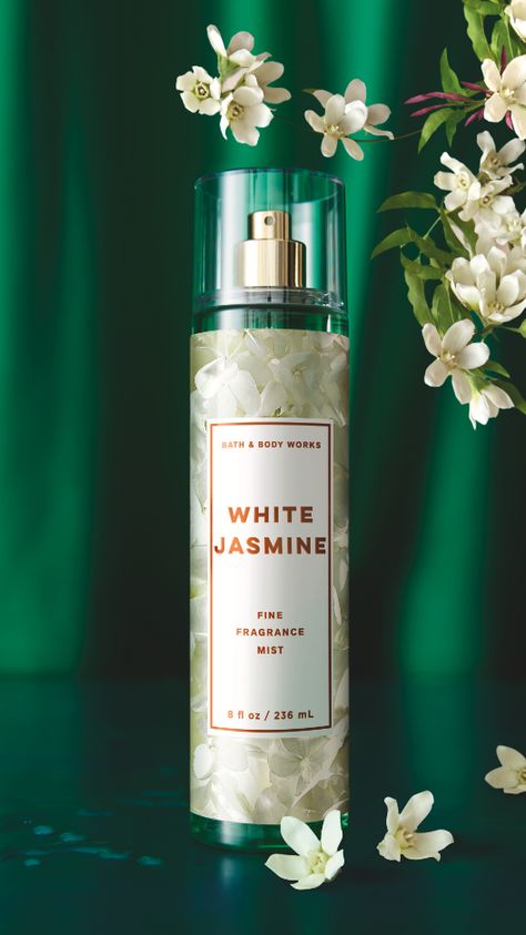 A soft blend of white jasmine & apple blossoms with a kiss of cedarwood Jasmine Perfume, Bath N Body Works, Perfume Floral, Apple Blossoms, White Jasmine, Bath And Body Works Perfume, Perfume Scents, Fragrance Set, Best Fragrances