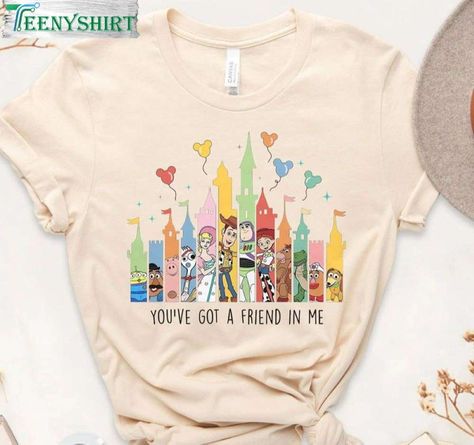 Disneyland Crewneck, Disney Princess Shirts, Disney Shirt Ideas, Birthday Party Theme Ideas, Gift For Your Bestie, 10th Birthday Party, Princess Shirt, Disneyland Shirts, Disney Gif