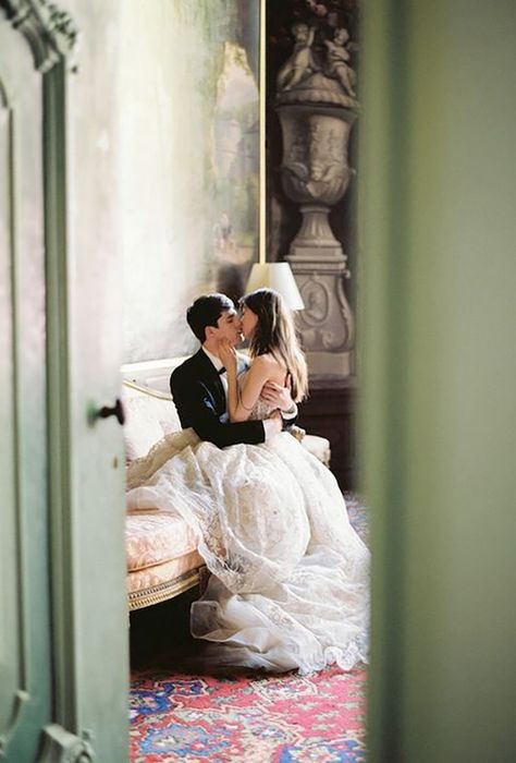 sexy wedding pictures kiss in room nastiavesna Wedding Kiss, Foto Poses, Glamorous Wedding, Wedding Photography Poses, Wedding Shots, Wedding Photography Inspiration, Wedding Pics, Wedding Poses, Wedding Groom