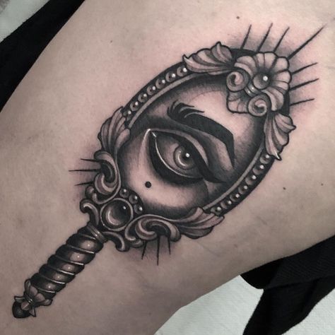 💀 Cecile 💀 on Instagram: “Mirror mirror.. done during my guest in Geneva, Switzerland @33tourstattoo 🖤 . . #tattooart #portraitattoo #blackandgreytattoos #neotrad…” Henna Leg Tattoo, Mirror Tattoo, Mirror Tattoos, Black And Grey Sleeve, Eye Mirror, Girl Mirror, Finger Tats, Skeleton Tattoos, Girls Mirror