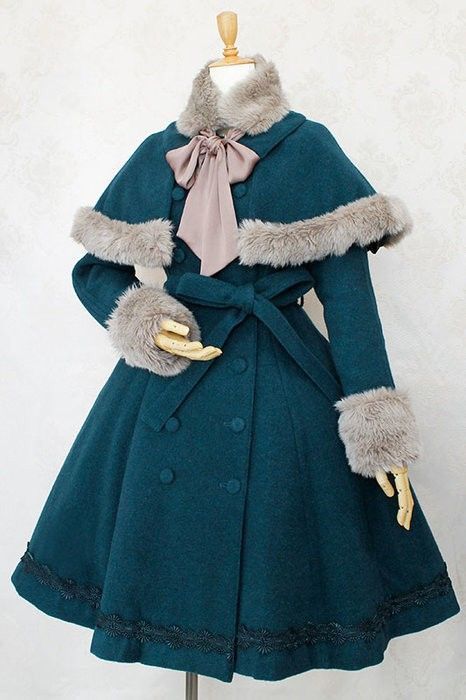 1800 Winter Outfits, 1870s Winter Fashion, Victorian Outfits Female, Victorian Winter Coat, Victorian Maiden Dress, Victorian Inspired Outfits Modern, Victorian Winter Dress, Victorian Outfit Aesthetic, Fantasy Victorian Fashion