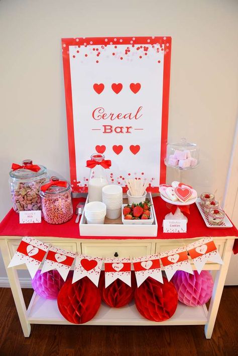 Breakfast Party Decorations, Breakfast Party Ideas, Valentine Breakfast, Kids Valentine Party, Valentines Breakfast, Day Party Ideas, Casino Party Foods, Cereal Bar, Breakfast Party