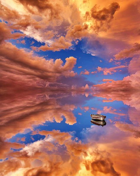 How perfectly these salt flats in Bolivia reflect the sunset after a rain Bolivian Salt Flats, Bolivia Salt Flats, Uyuni Salt Flats, Uyuni Bolivia, Bolivia Travel, Vacation Itinerary, Salt Flats, South America Travel, America Travel