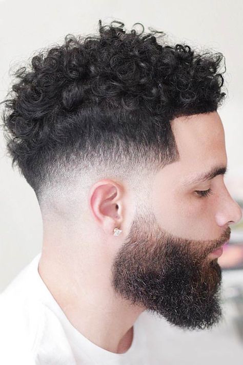 The Temp Fade Haircut And#8211; One Of The Most Popular And Hottest Trends ★ Temp Fade Haircut, Blowout Haircut, Low Taper Fade Haircut, Taper Fade Curly Hair, High And Tight Haircut, Men's Curly Hairstyles, Curly Hair Fade, Curly Undercut, Low Fade Haircut