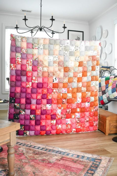 "Ombre Puff" Bundle – Lo & Behold Stitchery Ombre Puff Quilt, Karpet Perca, Puff Quilt Pattern, Temperature Quilts, Puff Blanket, Quilt Tutorial Video, Puff Quilt Tutorial, Puffy Quilt, Bubble Quilt