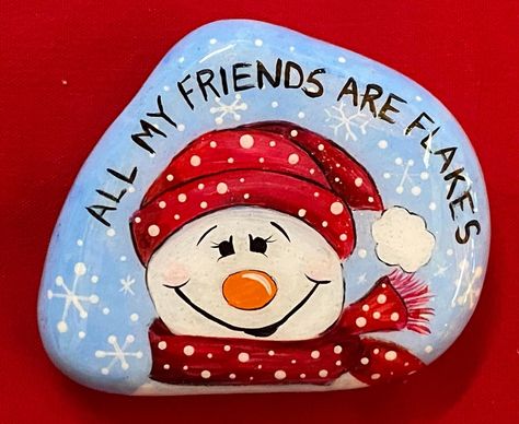 Gingerbread Man Rock Painting, Christmas Gnomes Painted Rocks, Rock Snowmen, Winter Rock Painting Ideas, Christmas Rock Painting Ideas Easy, Christmas Stone Painting, Snowman Rocks, Christmas Rock Art, Christmas Rock Painting Ideas