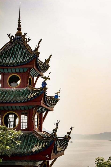 Chinese Pagoda Yangtze River Chinese Pagoda, Luoyang, Asian Architecture, Chinese Architecture, Wisteria, Art And Architecture, Big Ben, Art Materials, Vietnam