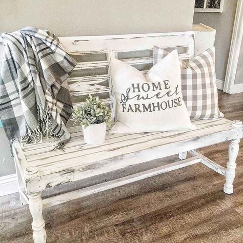 Farmhouse Front Porch Bench #farmhouse #rustic #porch #decor #decorhomeideas Front Porch Bench, Farmhouse Porch Decor, Porch Bench, Porch Remodel, White Bench, Rustic Entryway, Farmhouse Front Porches, Foyer Decorating, Farmhouse Porch