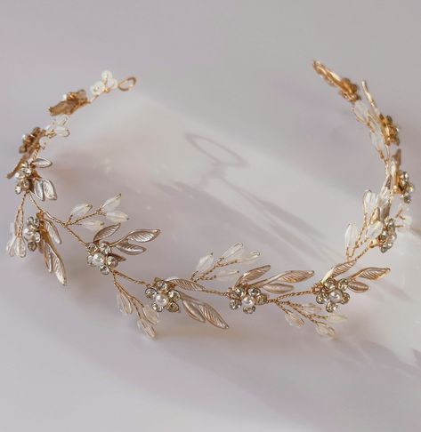 Are you looking for the perfect wedding hair piece? Look no further. This elegant hair vine is an ideal choice for both updos and loose hairstyles. Its flexible design ensures easy styling and a secure fit.💜✨ • • • #hairvine #weddinghairpiece #bridalhairvine #bridalhairinspo #bridalhairinspiration #bridetobe #ukbridetobe #brideinspiration #bridalhairstyle #ukbrideinspo #violette_uk #violettestoreuk #weddinginspiration #weddinginspo #hairaccessories #hairaccessory #hairpiece #handmade #handmad... Bridal Hair Inspiration, Wedding Hair Piece, Bride Inspiration, Elegant Hair, Bridal Hair Vine, Wedding Hair Pieces, Hair Vine, Flexible Design, Loose Hairstyles