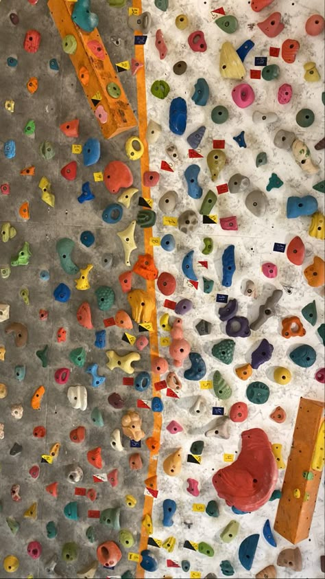 Bouldering Wallpaper, Wall Climbing Aesthetic, Rock Climbing Poster, Climbing Wall Aesthetic, Rock Climbing Wallpaper, Boulder Aesthetic, Bouldering Aesthetic, Climbing Wallpaper, Granola Wallpaper