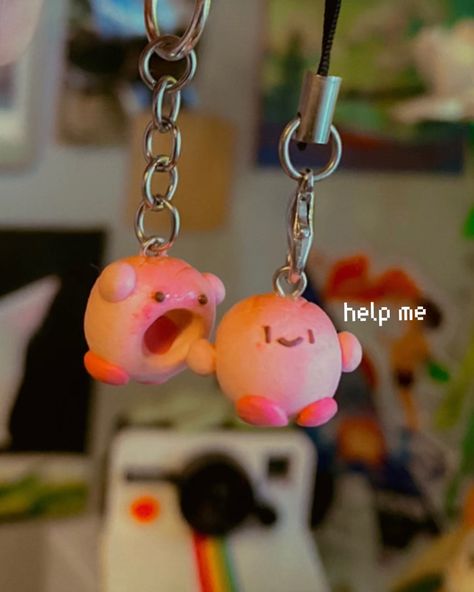 Always gotta watch your back when Kirby is around… I just made more hungry kirbys for Saturdays market!! I’ll be @cutiesclub.ca 🤭 so excitinggg!! •°.*•°.* | | | -tags- #clay #polymerclay #explore #explorepage #keychain #smallbusiness #art #cute #shop #charm #aesthetic #design #deskpet #figure #figurine #art #accessories #clayart #clayartist #kirby #kirbyart #claykirby #hungry Clay Keychain Ideas, Kirby Keychain, Charm Aesthetic, Polymer Project, What's My Aesthetic, Clay Keychain, Watch Your Back, Kirby Art, Cute Shop