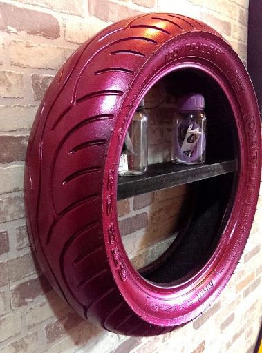 Reuse Old Tires, Tire Craft, Tire Furniture, Tire Art, Budget Interior Design, Budget Design, Motorcycle Decor, Tyres Recycle, Bookcase Wall