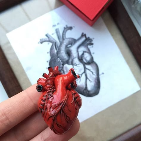 Nina Zenik, Ceramic Monsters, Sculpture Art Clay, Creative Gifts For Boyfriend, Clay Crafts Air Dry, Cute Polymer Clay, Anatomical Heart, Six Of Crows, Clay Art Projects