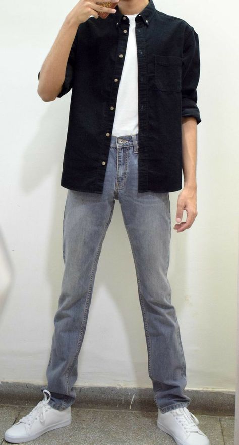 White T Shirt And Jeans Outfit Men, Black Corduroy Shirt Outfit Men, Corduroy Shirt Outfit, Black And White Outfit For Men, Weston Estate, Concert Outfit Ideas Men, Photoshoot Fits, Grey Sneakers Outfit, Spring Outfits College