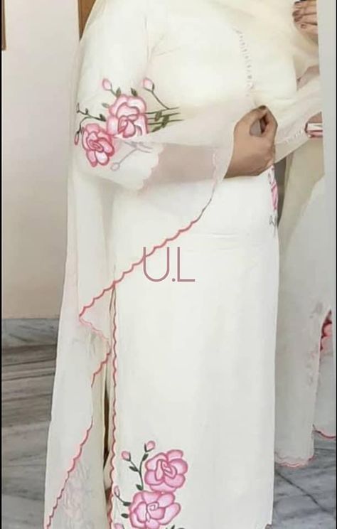 Painting Ideas For Suits, Hand Paint Designs For Suits, Paint Suits Punjabi Design, Cutwork Suit Design, Paint Suits Punjabi, Painting Suits Punjabi, Painted Suits Punjabi, Paint Designs For Suits, Hand Painted Suits Punjabi