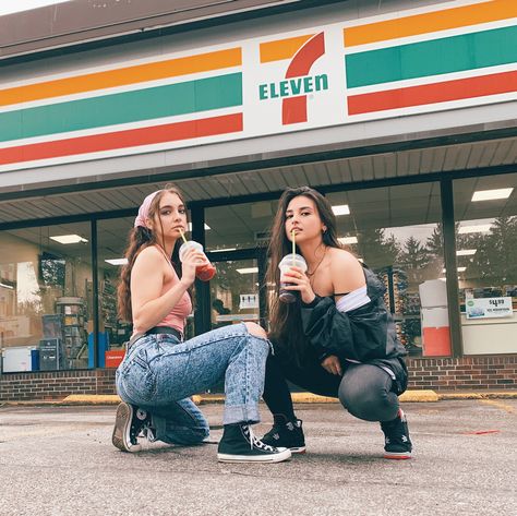 Bodega Aesthetic Photoshoot, 7eleven Photoshoot, 7 11 Photoshoot, 7 Eleven Photoshoot, 711 Photoshoot, Convient Store Photoshoot, Walmart Photoshoot, Trendy Photoshoot Ideas, Store Photoshoot Ideas