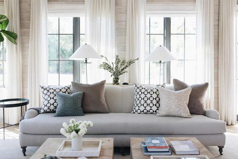 Tour this absolutely dreamy modern English country estate in Illinois Ideas Decoracion Salon, Modern English Country, Burled Wood Coffee Table, Roll Arm Sofa, Kate Marker Interiors, Aspen House, Colorado House, Interior Colors, Beautiful Home Designs