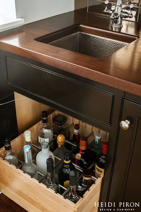 Basement Bar Ideas Diy, 90s Kitchen, Home Wet Bar, Home Bar Rooms, Modern Home Bar, Bar Sala, Basement Bar Designs, Home Bar Designs, Bar Sink