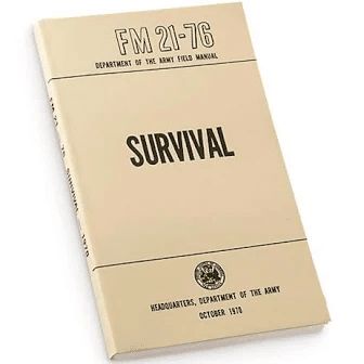 Best Survival Books, Survival Prepping Diy, Family Emergency Binder, Survival Skills Emergency Preparedness, Survival Books, Survival Items, Survival Skills Life Hacks, Emergency Preparedness Kit, Emergency Preparation