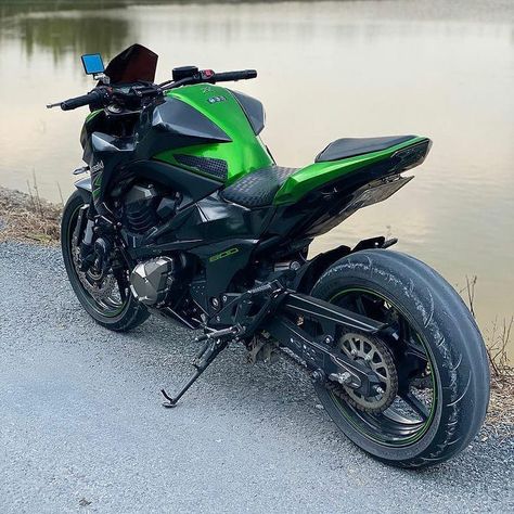 Z800 on Instagram: “Follow 👉 @kawasaki_z800br on Instagram and Facebook 💚💚 #kawasaki #kawasakiz800 #motorcycle #2wheels #hjchelmets #bikersofinstagran #z800e…” Hjc Helmets, Z 800, Biker Boys, Motorcycles, Cars, Vehicles, On Instagram, Quick Saves, Instagram