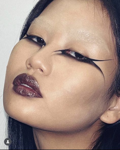 Lola Bute, Halloween Fashion Editorial, Dark Editorial Makeup, Black Makeup Editorial, Dark Editorial, Sick Makeup, Editorial Silver Makeup, Brown Editorial Makeup, Bleached Brows Editorial