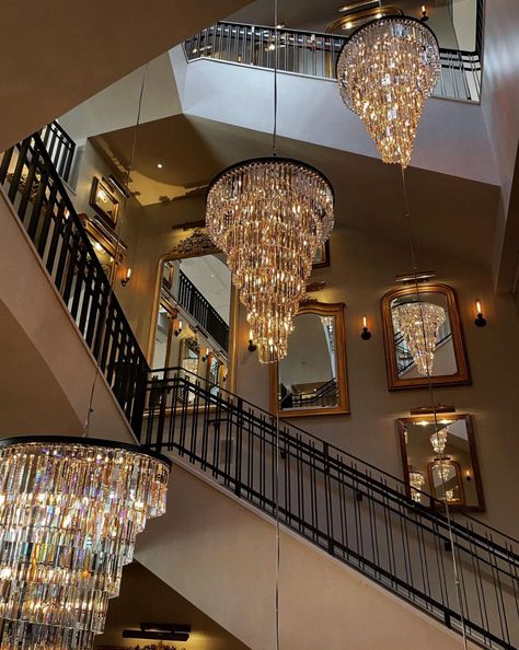 Rh Rooftop, Pretty Chandelier Bling By Stairs, Chandelier Bar Las Vegas, Cabaret Chandelier, Fashion Blogger, Beautiful Places, Blogger, Ceiling Lights, Lighting