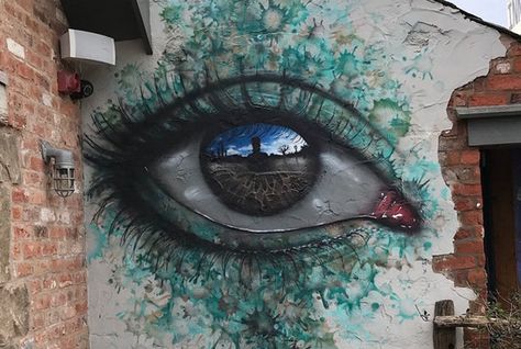 Arte en la calle: cuando la mirada atraviesa paredes - https://www.creativosonline.org/blog/arte-en-la-calle-cuando-la-mirada-atraviesa-paredes.html قلعة هاول المتحركة, Sidewalk Art, Urban Street Art, 3d Street Art, Amazing Street Art, Graffiti Alphabet, Murals Street Art, Graffiti Lettering, Street Art Graffiti