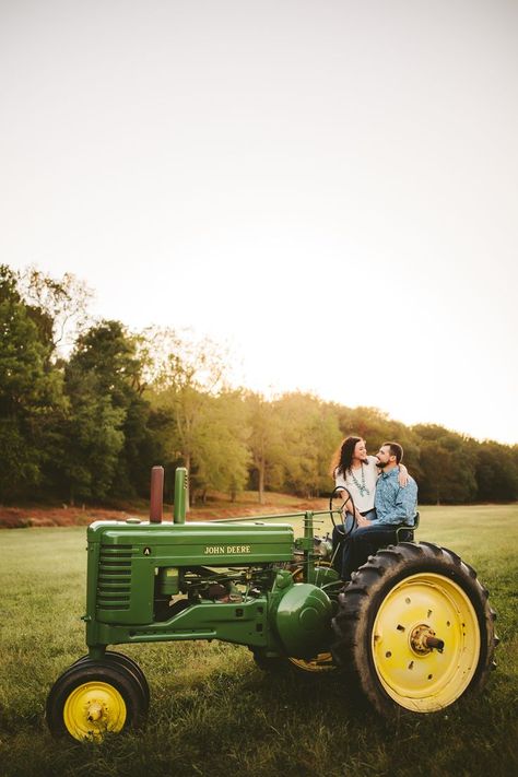 Country Engagement Pictures | Tractor Engagement Pictures | Western Wedding Photographer | Tractor engagement photos are such a fun way to capture your country engagement! You can never go wrong with outdoor engagement photos in a field. Find ideas for tractor engagement pics, country engagement photoshoot, country engagement photos ideas, and field engagement photos. Book Maggie with Yellow Horse Photography for your Kentucky engagement photoshoot! Tractor Family Photos, Country Engagement Photos Outfits, Farm Engagement Photos Ideas, Tractor Family Pictures, Farm Photoshoot Ideas Couple, Family Photos With Tractor, Tractor Photoshoot Ideas, Tractor Engagement Photos, Tractor Couple Photoshoot