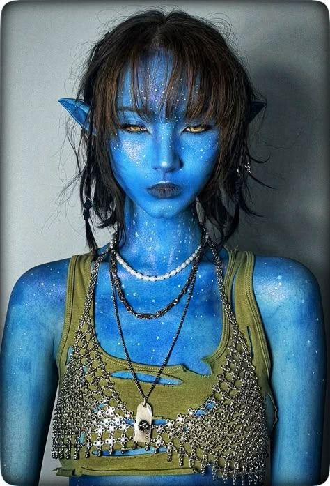 Avatar Inspired Makeup, Avatar Halloween, Avatar Makeup, Professional Eye Makeup, Basic Halloween Costumes, Vi Cosplay, Avatar Cosplay, Alien Halloween, Avatar Blue