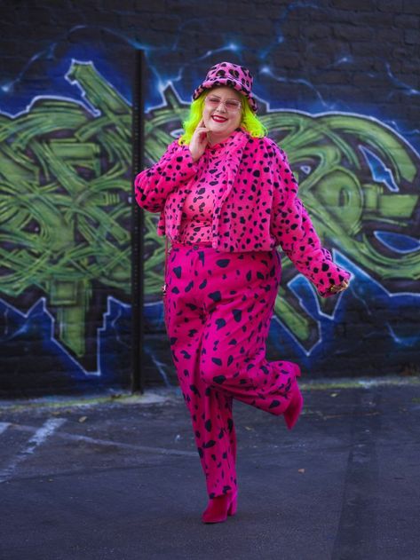 Showing you my favorite plus size printed statement pieces and how to style them Enby Outfits, Funky Pants, Tokyo Fashion, New Blog Post, Style Blogger, Music Fashion, Pink Outfits, Streetwear Outfits, Pink Print